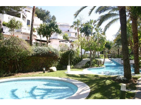 Penthousewohnung kaufen in Elviria, 260 m² Wohnfläche, 4 Zimmer