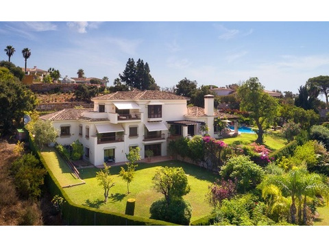 Villa kaufen in Marbella, 2.224 m² Grundstück, 669 m² Wohnfläche, 6 Zimmer