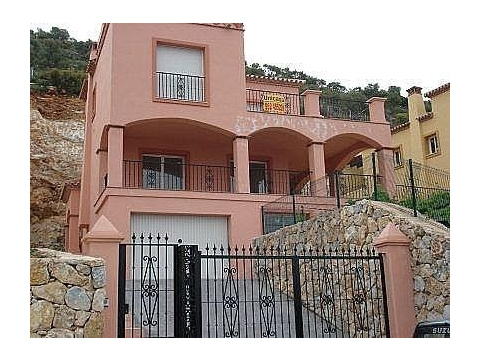 Villa kaufen in Coín, 600 m² Grundstück, 260 m² Wohnfläche, 4 Zimmer