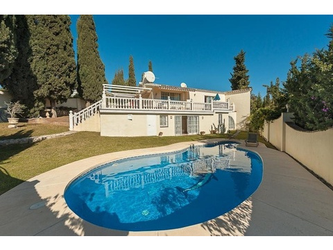 Villa kaufen in Mijas, 1.500 m² Grundstück, 290 m² Wohnfläche, 4 Zimmer