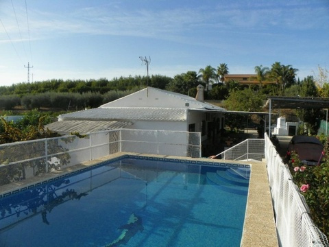 Haus kaufen in Alhaurín el Grande, 5.900 m² Grundstück, 114 m² Wohnfläche, 4 Zimmer