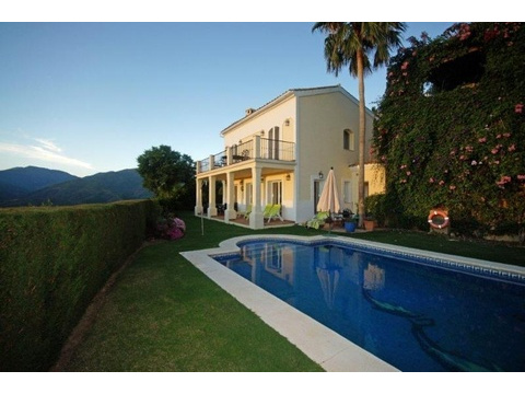 Villa kaufen in Istán, 699 m² Grundstück, 179 m² Wohnfläche, 4 Zimmer