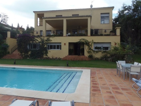 Villa kaufen in El Rosario, 1.800 m² Grundstück, 494 m² Wohnfläche, 6 Zimmer