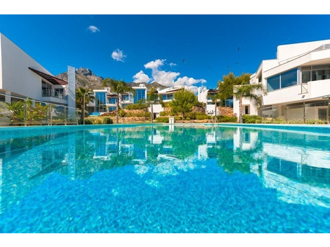 Stadthaus kaufen in Marbella, 193 m² Wohnfläche, 2 Zimmer