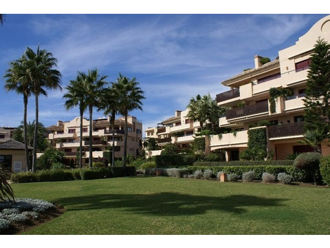 Penthousewohnung kaufen in Estepona, 241 m² Wohnfläche, 3 Zimmer