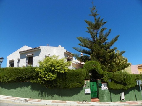 Villa kaufen in Torremolinos, 443 m² Grundstück, 260 m² Wohnfläche, 4 Zimmer