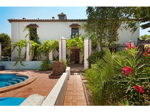 Haus kaufen in Antequera, 110.000 m² Grundstück, 258 m² Wohnfläche, 8 Zimmer