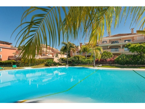 Penthousewohnung kaufen in Estepona, 108 m² Wohnfläche, 2 Zimmer