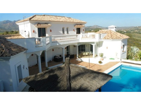 Villa kaufen in Mijas, 1.450 m² Grundstück, 280 m² Wohnfläche, 3 Zimmer