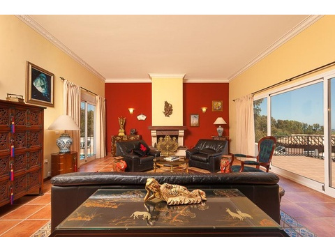 Villa kaufen in Mijas, 818 m² Grundstück, 279 m² Wohnfläche, 4 Zimmer