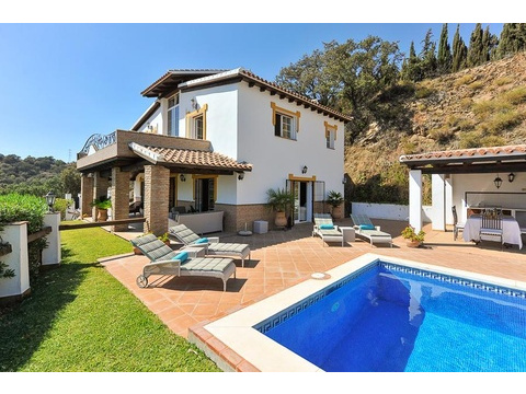 Haus kaufen in Alhaurín el Grande, 10.000 m² Grundstück, 220 m² Wohnfläche, 3 Zimmer