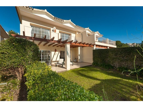 Stadthaus kaufen in Mijas, 134 m² Grundstück, 193 m² Wohnfläche, 3 Zimmer