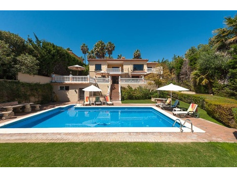 Villa kaufen in Sotogrande, 1.021 m² Grundstück, 339 m² Wohnfläche, 5 Zimmer