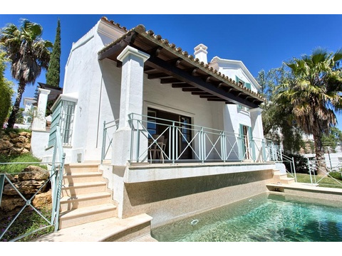 Villa kaufen in Mijas, 560 m² Grundstück, 179 m² Wohnfläche, 3 Zimmer
