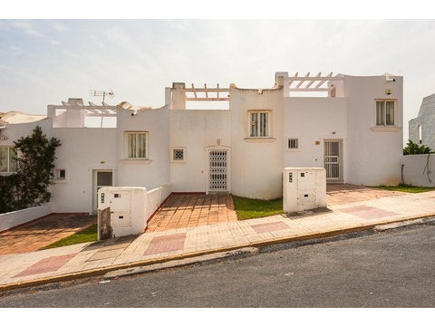 Stadthaus kaufen in Los Monteros, 96 m² Wohnfläche, 2 Zimmer