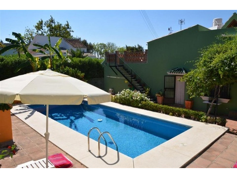 Haus kaufen in Alhaurín el Grande, 4.500 m² Grundstück, 300 m² Wohnfläche, 5 Zimmer