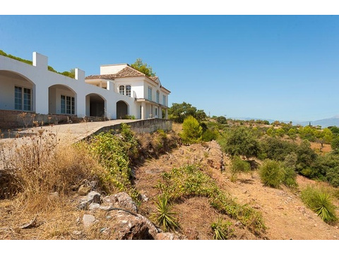 Villa kaufen in Alhaurín el Grande, 3.996 m² Grundstück, 1.087 m² Wohnfläche, 9 Zimmer