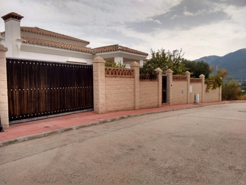Villa kaufen in Coín, 630 m² Grundstück, 101 m² Wohnfläche, 3 Zimmer