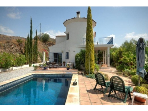 Haus kaufen in Benamargosa, 5.480 m² Grundstück, 158 m² Wohnfläche, 3 Zimmer