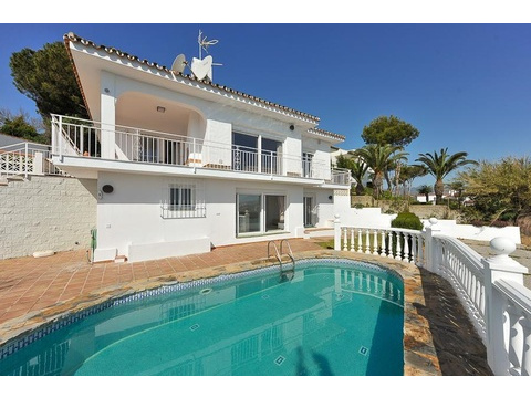 Villa kaufen in La Cala de Mijas, 1.180 m² Grundstück, 284 m² Wohnfläche, 4 Zimmer