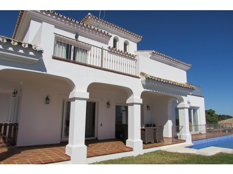 Villa kaufen in Benalmádena, 1.000 m² Grundstück, 336 m² Wohnfläche, 5 Zimmer