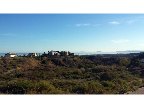 Grundstück kaufen in Estepona, 2.537 m² Grundstück
