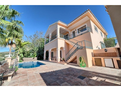 Villa kaufen in Benahavís, 1.117 m² Grundstück, 485 m² Wohnfläche, 4 Zimmer