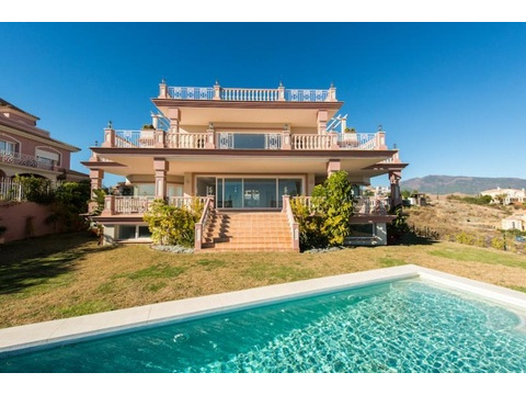 Villa kaufen in Benahavís, 1.493 m² Grundstück, 768 m² Wohnfläche, 8 Zimmer