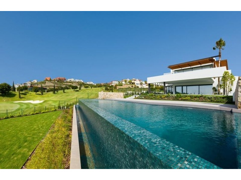 Villa kaufen in Benahavís, 2.270 m² Grundstück, 816 m² Wohnfläche, 5 Zimmer