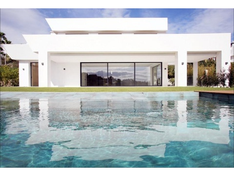 Villa kaufen in Benahavís, 1.235 m² Grundstück, 545 m² Wohnfläche, 5 Zimmer