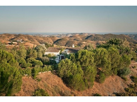 Villa kaufen in Mijas, 10.000 m² Grundstück, 300 m² Wohnfläche, 3 Zimmer