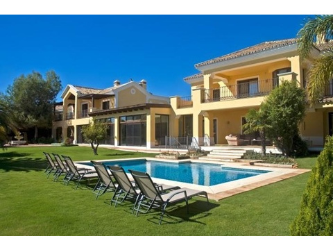 Villa kaufen in Marbella, 900 m² Grundstück, 400 m² Wohnfläche, 4 Zimmer