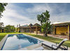 Villa kaufen in Estepona, 2.820 m² Grundstück, 634 m² Wohnfläche, 3 Zimmer