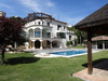 Villa kaufen in Benahavís, 1.775 m² Grundstück, 640 m² Wohnfläche, 6 Zimmer