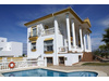 Villa kaufen in Alhaurín de la Torre, 950 m² Grundstück, 300 m² Wohnfläche, 3 Zimmer