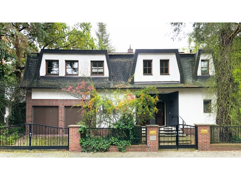 Doppelhaushälfte kaufen in Berlin, 588 m² Grundstück, 220 m² Wohnfläche, 6 Zimmer