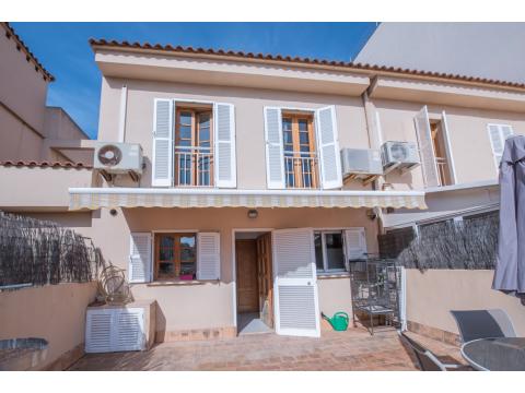 Reihenhaus kaufen in Palma, 38 m² Grundstück, 221 m² Wohnfläche, 4 Zimmer
