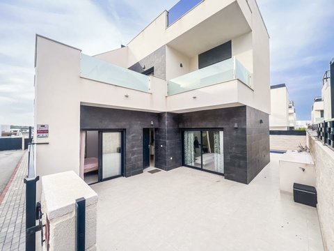 Villa kaufen in Benijófar, 169 m² Grundstück, 108 m² Wohnfläche, 3 Zimmer