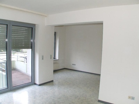 Erdgeschosswohnung mieten in Saarbrücken, mit Garage, 61 m² Wohnfläche, 2 Zimmer