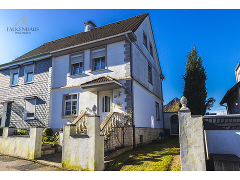 Doppelhaushälfte kaufen in Remscheid, mit Stellplatz, 414 m² Grundstück, 112 m² Wohnfläche, 4 Zimmer