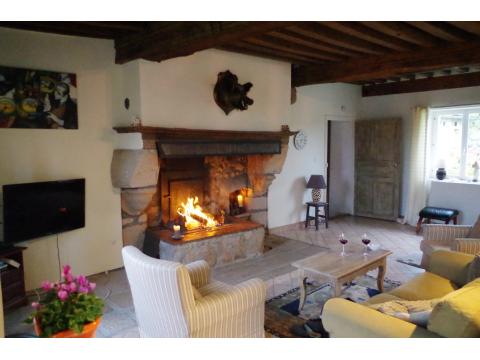 Landhaus kaufen in La Comelle, 14.500 m² Grundstück, 210 m² Wohnfläche, 7 Zimmer