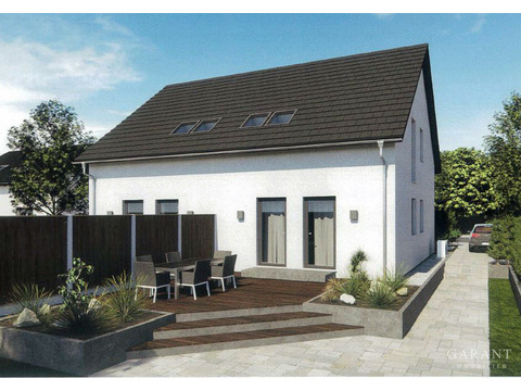 EG mit großem Garten
