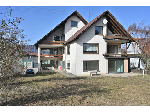 Zweifamilienhaus kaufen in Laichingen, mit Garage, 2.122 m² Grundstück, 240 m² Wohnfläche, 10 Zimmer