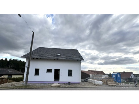Zweifamilienhaus kaufen in Dasing, mit Stellplatz, 610 m² Grundstück, 178 m² Wohnfläche, 5 Zimmer