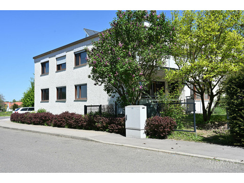 Zweifamilienhaus kaufen in Fellbach, mit Garage, 403 m² Grundstück, 270 m² Wohnfläche, 10 Zimmer