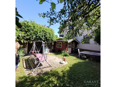 Zweifamilienhaus kaufen in Leonberg, mit Garage, 511 m² Grundstück, 175 m² Wohnfläche, 6 Zimmer
