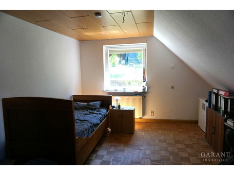 Schlafzimmer DG