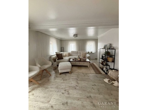 Einfamilienhaus kaufen in Eutingen im Gäu, mit Garage, 240 m² Grundstück, 180 m² Wohnfläche, 6 Zimmer