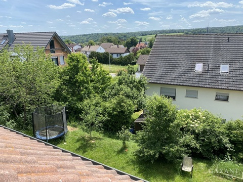 Doppelhaushälfte kaufen in Burgwindheim, mit Garage, 476 m² Grundstück, 218 m² Wohnfläche, 6 Zimmer