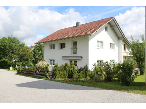 Mehrfamilienhaus kaufen in Kirchberg im Wald, mit Garage, 690 m² Grundstück, 215 m² Wohnfläche, 6 Zimmer